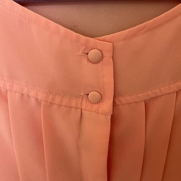 Chanteuse Woman’s Pink Long Sleeve Button Front Pleated Blouse Sz Med Semi Shear - Picture 3 of 9